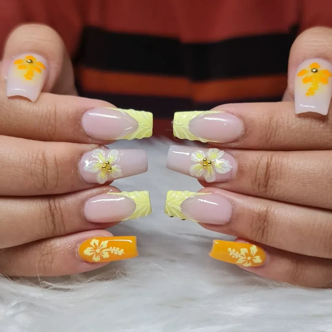 Gelbe Nail Art mit Blumen